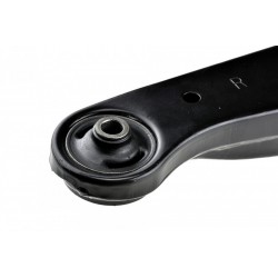 Lengőkar, kerékfelfüggesztés ALSÓ JOBB MITSUBISHI OUTLANDER CU 2003- MR961392