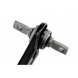 Lengőkar, kerékfelfüggesztés HÁTSÓ JOBB MITSUBISHI CARISMA 95- MB809223
