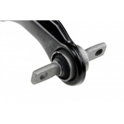 Lengőkar, kerékfelfüggesztés HÁTSÓ BAL MITSUBISHI CARISMA 95- MB809222