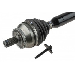 Hajtótengely VOLVO XC90 D3/D5 02-14 VIN- 354475, 3.2V6 VIN - 354978 02-14, 4.4V8 VIN - 367133 02-07 /JOBB,ATM/ 18-152281