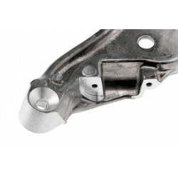 Lengőkar, kerékfelfüggesztés ELSŐ VOLVO V70 00-, S60 00- /ALSÓ BAL/ 30635229