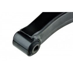 Lengőkar, kerékfelfüggesztés HÁTSÓ MITSUBISHI PAJERO 00- MR418558