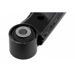 Lengőkar, kerékfelfüggesztés HÁTSÓ NISSAN JUKE 4X4 10- / JOBB/ 55120-EN100