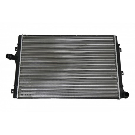 RADIÁTOR OCTAVIA II SUPERB YETI 648*454MM 1K0121251AL