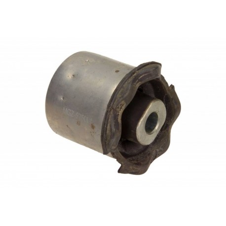 WAH. LAND ROVER HÁTSÓ DISCOVERY 04- LR051586