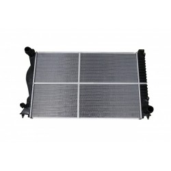 RADIÁTOR AUDI A6 05-11 2.4/2.8/3.2 BENZ 4F0121251T
