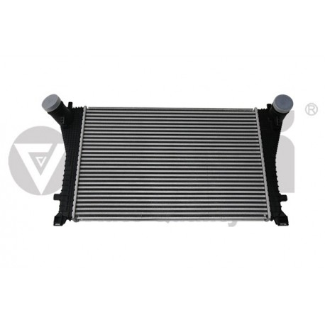 LÉGTÖLTŐ RADIÁTOR OCTAVIA III 13-17 VW GOLF 13-17 SEAT LEON AUDI A3 13-16 1.8/2.0 BENZ. 5Q0145803K