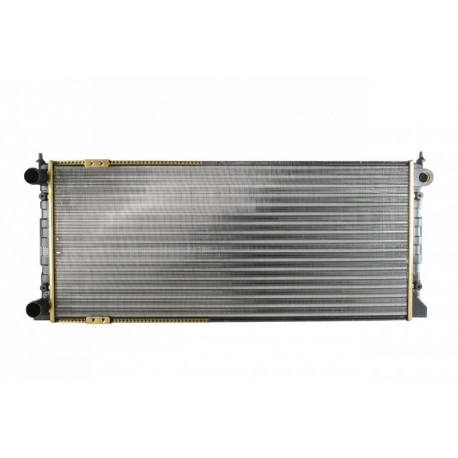 PASSAT 1.8 88-93 RADIÁTOR LÉGKONDICIONÁLÓVAL. 353121253AD