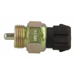 TOLATÓLÁMPA KAPCSOLÓ GOLF,POLO,T2 084945415