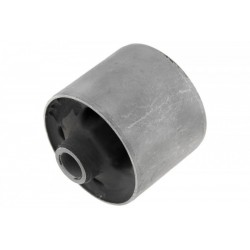 HÍD RÖGZÍTŐ HÜVELY ELÖL PAJERO PINN 99-05 MR418404