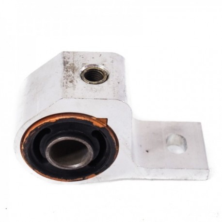 Első vezérlőkar persely hátul Citroen Xsara Picasso, Berlingo 1999- , Peugeot 352383