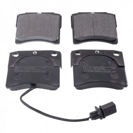 ELSŐ FÉKBETÉTEK VW TRANSPORTER IV 7D0698151C