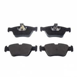 ELSŐ FÉKBETÉTEK MERCEDES C W202 CLK A208 24204420