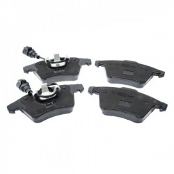 FÉKBETÉTEK ELÖL VW TOUAREG 2.5D-6.0 10.02-05.10 7L6698151B