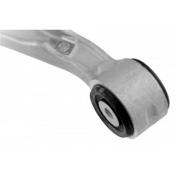 ELSŐ VEZÉRLŐKAR VW TOUAREG 10- FELSŐ L/P 7P0407021