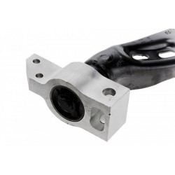 JOBB ELSŐ VEZÉRLŐKAR VW PASSAT B7 10-, 5N0407152