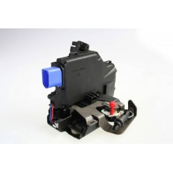 ZÁR BAL HÁTSÓ 8E0839015A AUDI A4 B6 AUDI A4 B6 8E0839015A