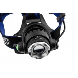 FÉNYSZÓRÓ MŰHELYLÁMPA CREE XML T6 LED 4XAA/ LEDEKKEL EZ-IL09