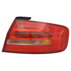 HÁTSÓ LÁMPA AUDI A4 07- BALRA 8K5945095AA