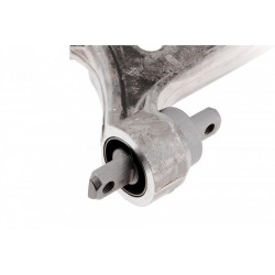 ELSŐ VEZÉRLŐKAR VOLVO V70 00-, S60 00- /JOBB ALSÓ/ 30635230