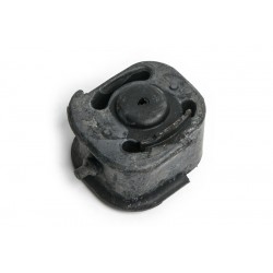 VEZÉRLŐKAR PÁRNA COLT LANCER 86-88 JOBB ALSÓ ELSŐ MB518393