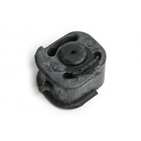 VEZÉRLŐKAR PÁRNA COLT LANCER 86-88 JOBB ALSÓ ELSŐ MB518393