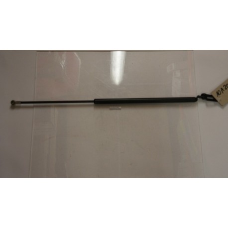 CSOMAGTÉRFEDÉL LENGÉSCSILLAPÍTÓ/JOBB/