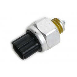 TOLATÓLÁMPA KAPCSOLÓ ELANTRA III 2011 -/ CARNIVAL II/III 2001 - CEED I/II / VENGA /KIS DUGÓ/ 9386049600