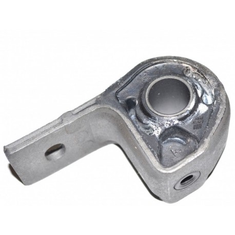 VEZÉRLŐKAR SZILENTBLOKK CITROEN BERLINGO 96 ELSŐ TENGELY HÁTUL L/R 352362