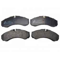 FÉKBETÉTEK IVECO DAILY 00 ELÖL ÉRZÉKELŐ NÉLKÜL 29L / 35C / 35S / 40C / 50C / 40C / 50C 2995631