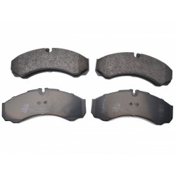 FÉKBETÉTEK IVECO DAILY 90 ELÖL/HÁTUL ÉRZÉKELŐ NÉLKÜL 2996535