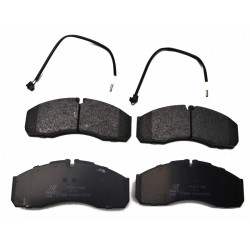 FÉKBETÉTEK IVECO DAILY 00 ELÖL 2 ÉRZÉKELŐK 60/65C13 42548192