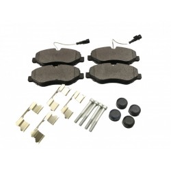 FÉKBETÉTEK NISSAN CABSTAR ELSŐ 2 ÉRZÉKELŐS FÉKBETÉTEK D1060-MB60A